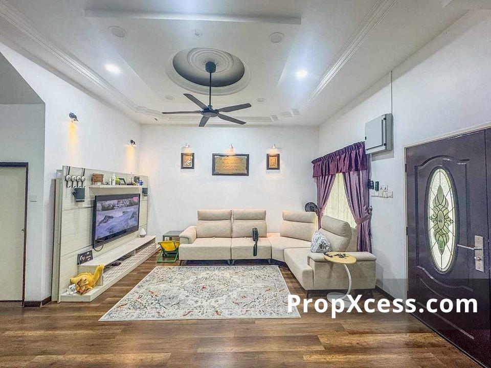 7-Bedroom Terrace / Link for sale in Selangor photo 6