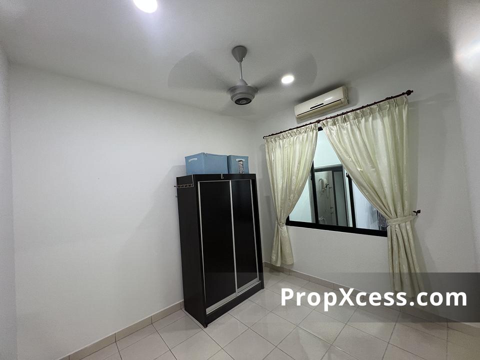 4-Bedroom Terrace / Link for sale in Johor Bahru, Johor photo 7