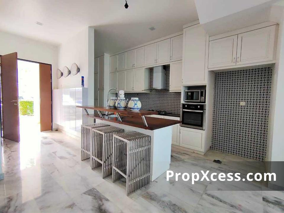 4-Bedroom Terrace / Link for sale in Johor photo 21