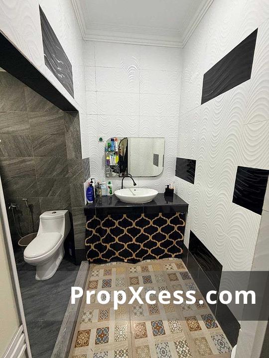 7-Bedroom Terrace / Link for sale in Selangor photo 14