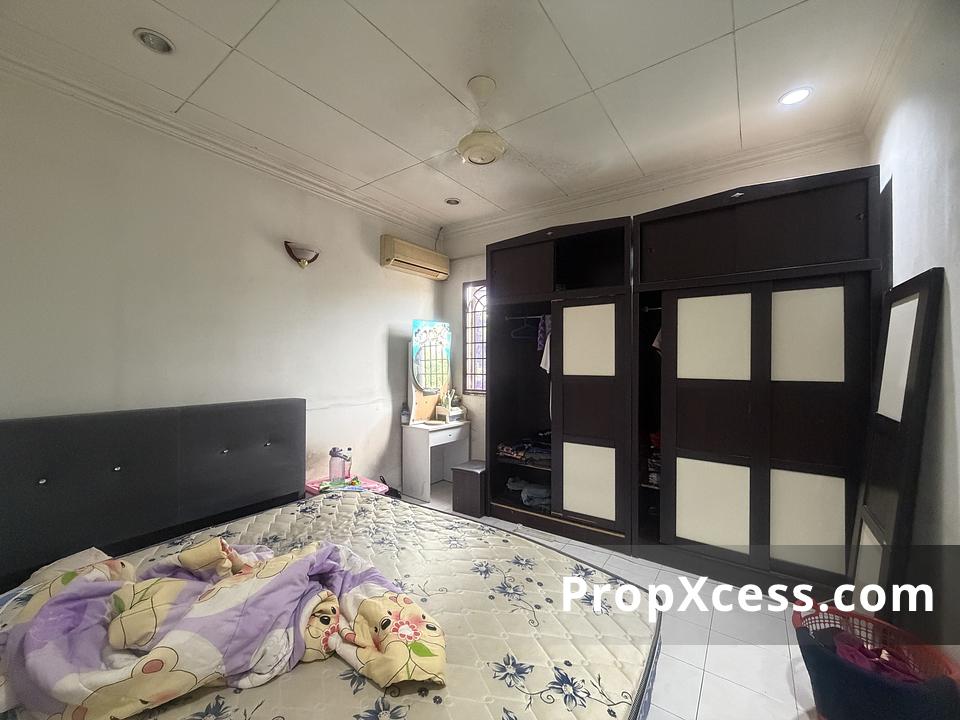 3-Bedroom Terrace / Link for sale in Selangor photo 8