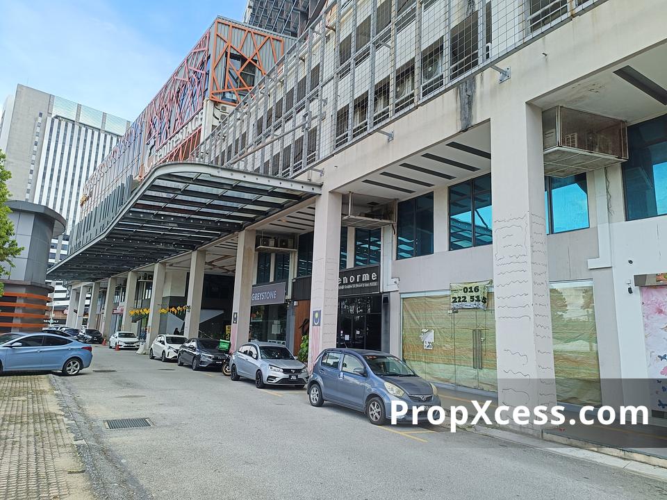 Shoplot / Shop-Office for rent in Sec 13 Petaling jaya restauran lot for rent 餐厅出租接手, Petaling Jaya, Selangor
