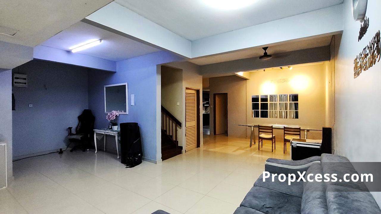 4-Bedroom Terrace / Link for sale in Kota Damansara, Petaling Jaya, Selangor photo 5