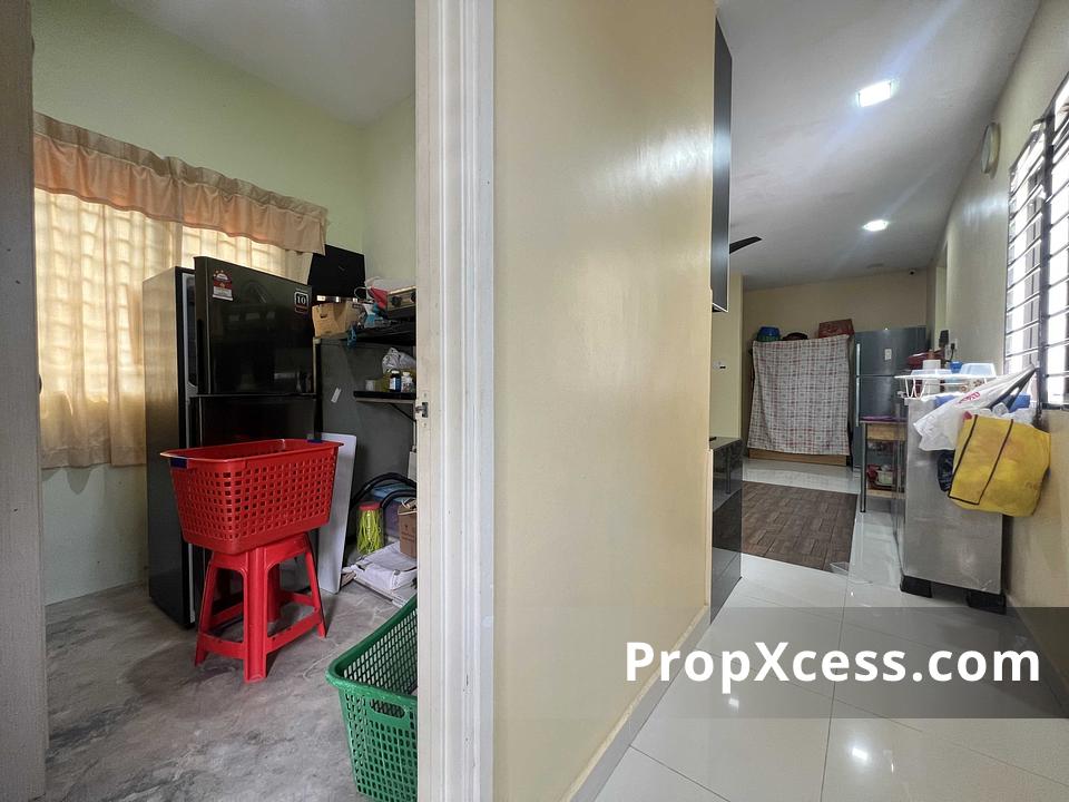 4-Bedroom Terrace / Link for sale in Selangor photo 14