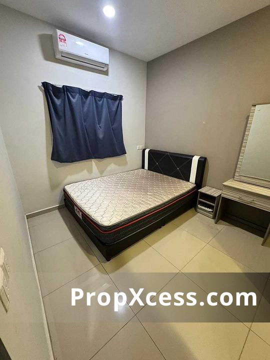 10-Bedroom Terrace / Link for sale in Johor Bahru, Johor photo 2