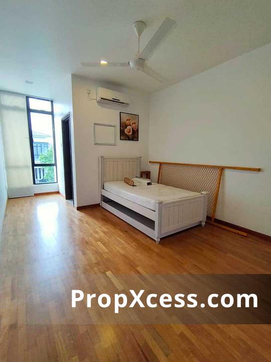 4-Bedroom Terrace / Link for sale in Johor photo 24
