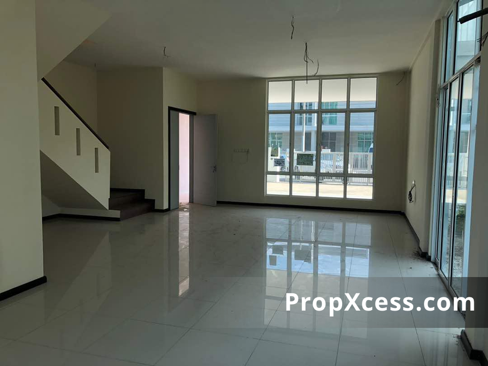 4-Bedroom Terrace / Link for sale in Sabah photo 7