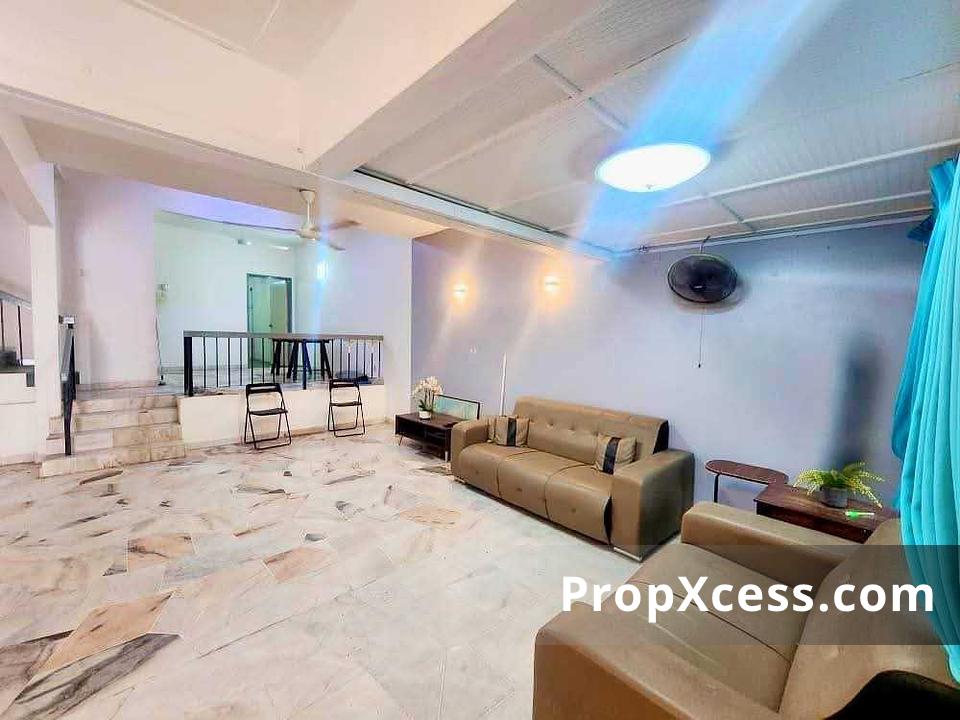 4-Bedroom Terrace / Link for sale in Kuala Lumpur photo 7