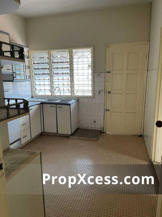 4-Bedroom Terrace / Link for sale in Selangor photo 10