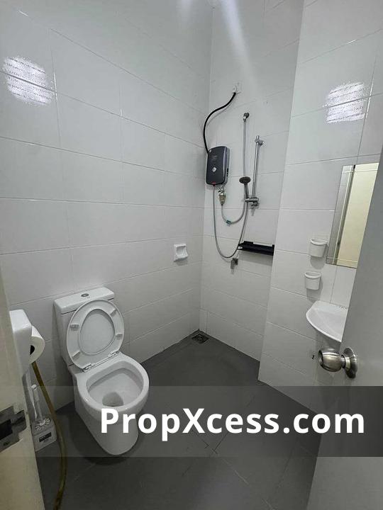 4-Bedroom Terrace / Link for rent in Johor Bahru, Johor photo 6