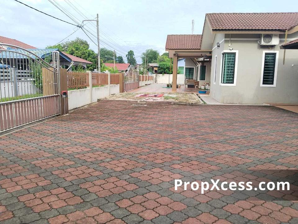 5-Bedroom Bungalow / Detached for sale in Kelantan photo 4
