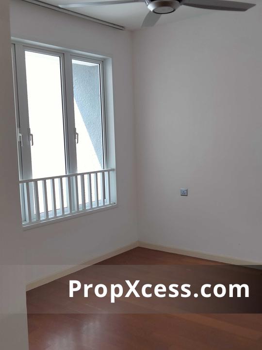 6-Bedroom Terrace / Link for sale in Selangor photo 11