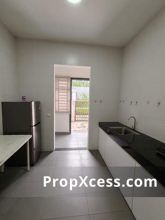 4-Bedroom Terrace / Link for sale in Johor photo 12