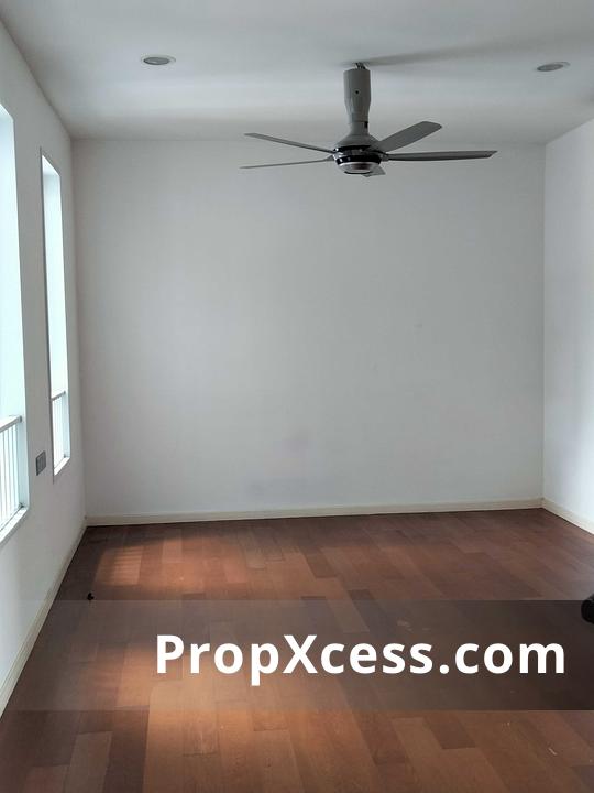 6-Bedroom Terrace / Link for sale in Selangor photo 8