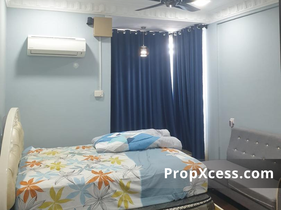 4-Bedroom Terrace / Link for sale in Sabah photo 5