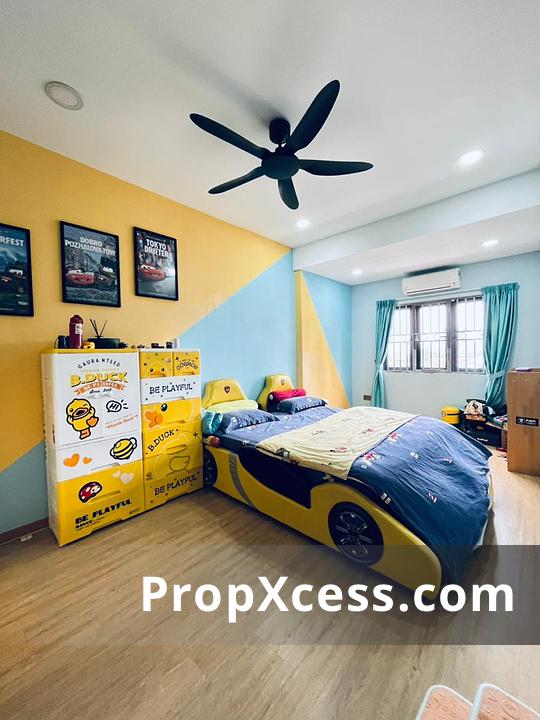 5-Bedroom Terrace / Link for sale in Kuala Lumpur photo 8