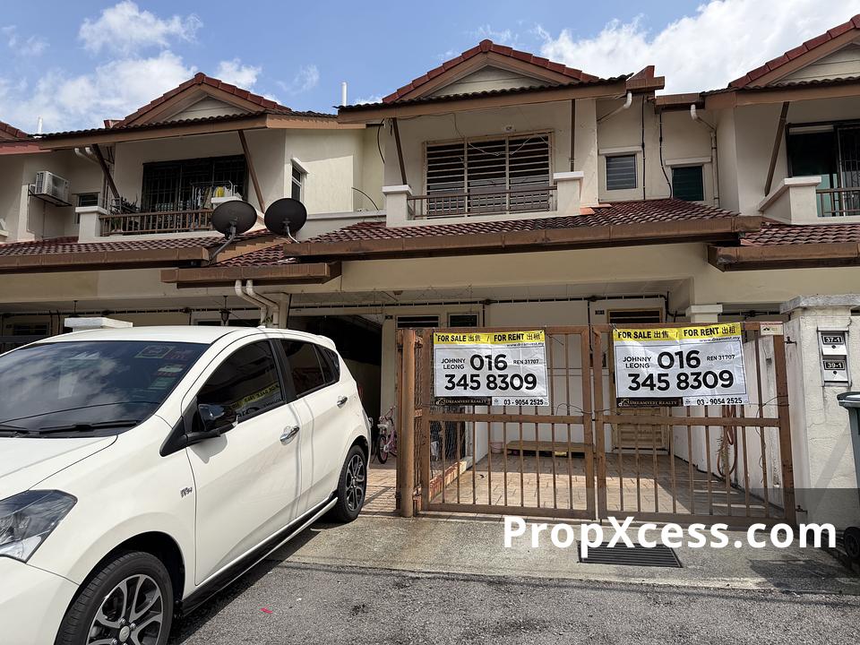 3-Bedroom Townhouse for sale in Selangor photo 1