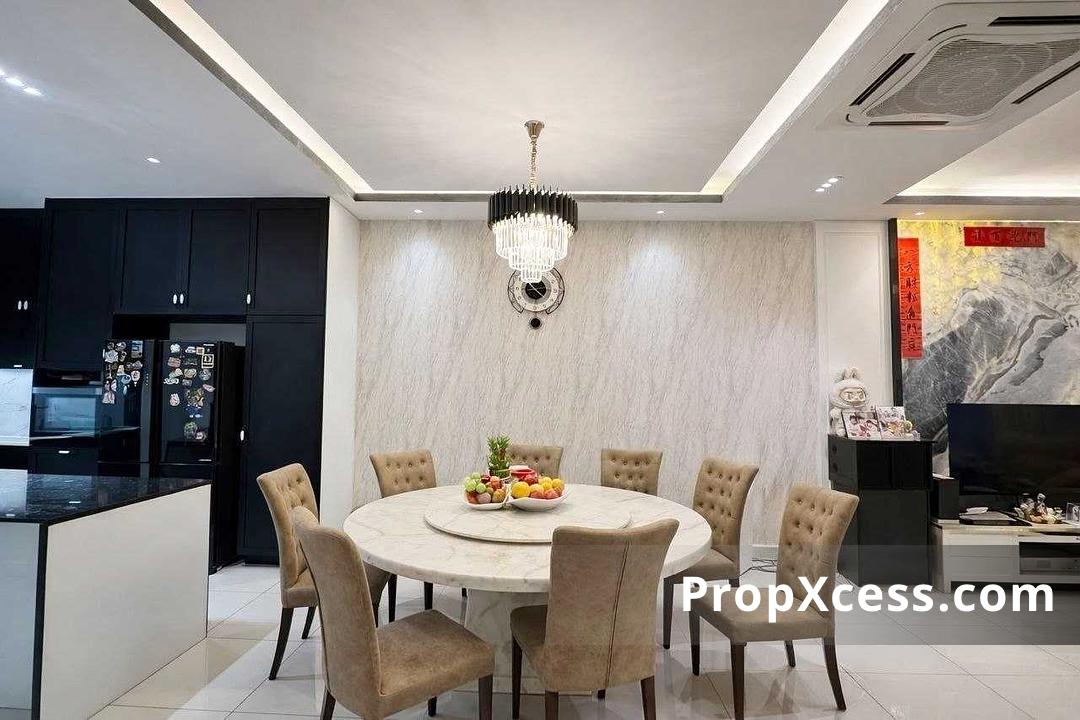 4-Bedroom Terrace / Link for sale in Johor Bahru, Johor photo 3