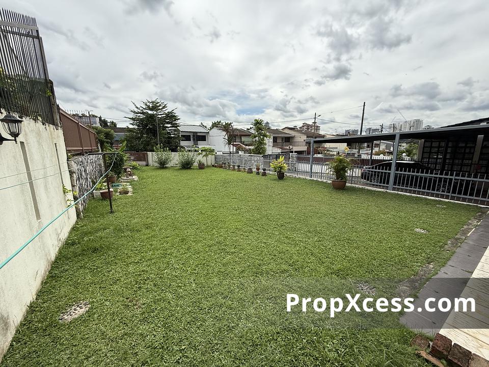 6-Bedroom Terrace / Link for sale in Seputeh, Kuala Lumpur photo 2