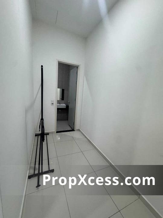 4-Bedroom Terrace / Link for rent in Johor Bahru, Johor photo 9