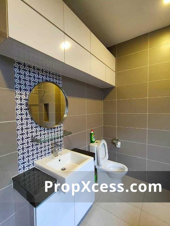 4-Bedroom Terrace / Link for sale in Johor photo 5
