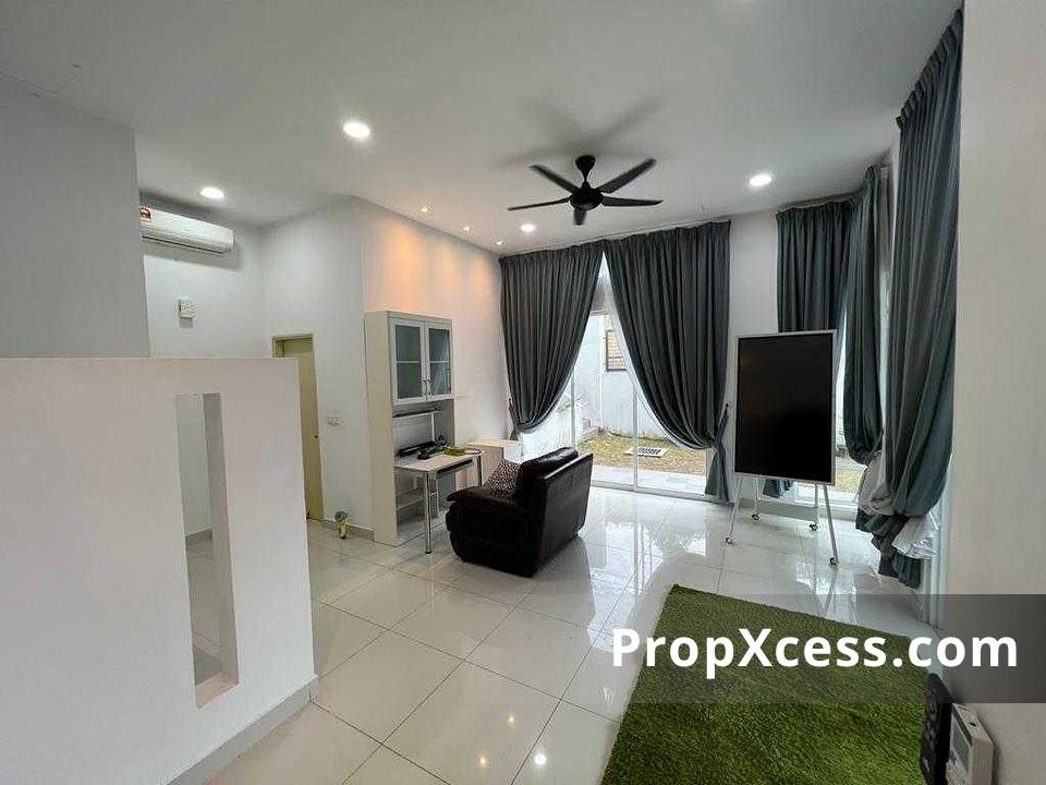 3-Bedroom Terrace / Link for sale in Semenyih, Selangor photo 6