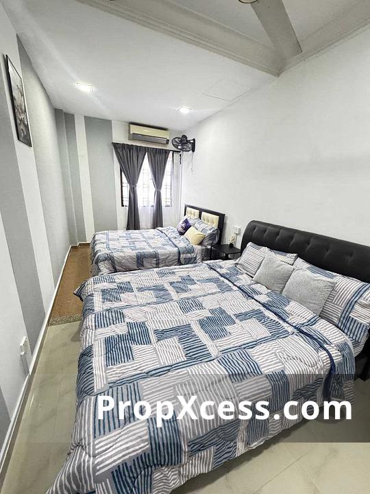 4-Bedroom Terrace / Link for sale in Johor Bahru, Johor photo 7