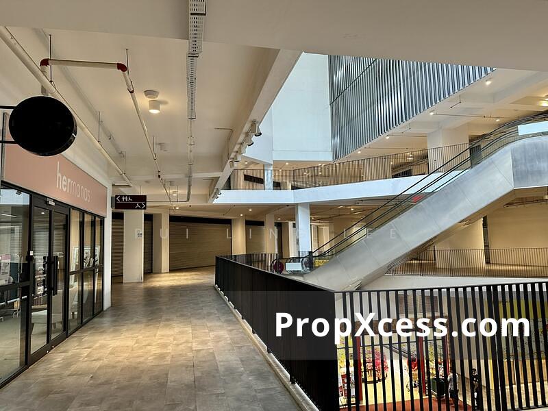 Shoplot / Shop-Office for sale in Emporis kota damansara shop lot and office lot for sell, Kota Damansara, Petaling Jaya, Selangor photo 2