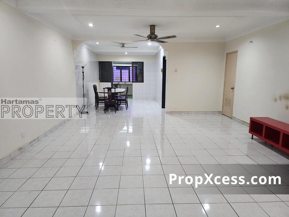 4-Bedroom Terrace / Link for rent in Bandar Utama, Petaling Jaya, Selangor