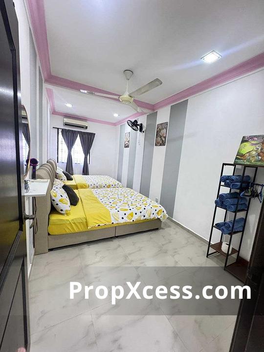 4-Bedroom Terrace / Link for sale in Johor Bahru, Johor photo 5