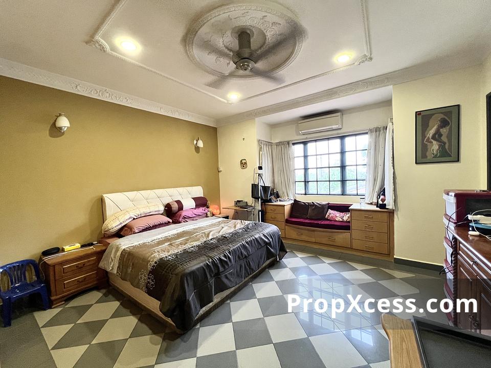 4-Bedroom Terrace / Link for sale in Cheras, Kuala Lumpur photo 7