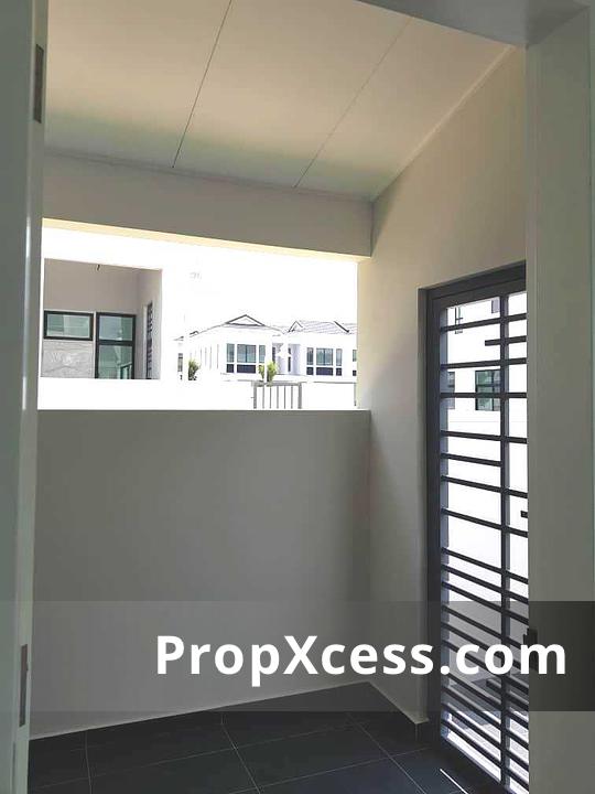 3-Bedroom Terrace / Link for sale in Johor photo 6