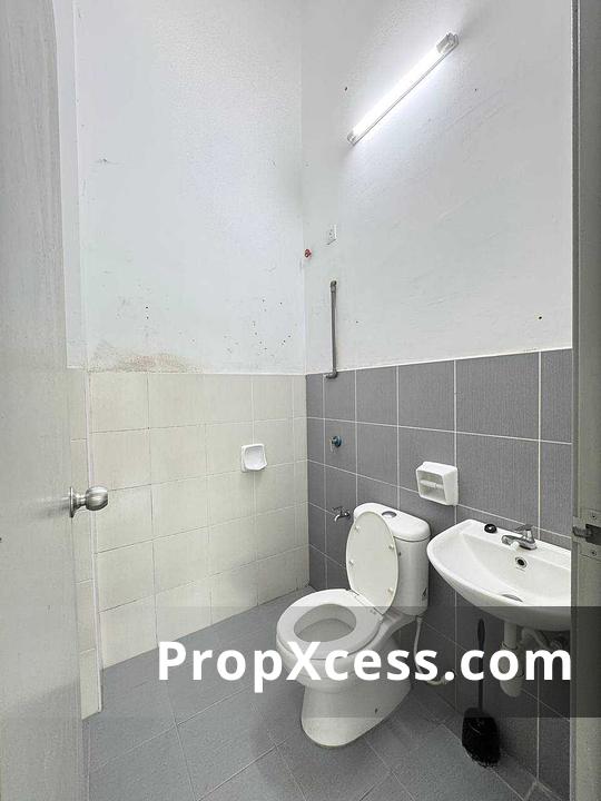 3-Bedroom Terrace / Link for sale in Johor photo 7