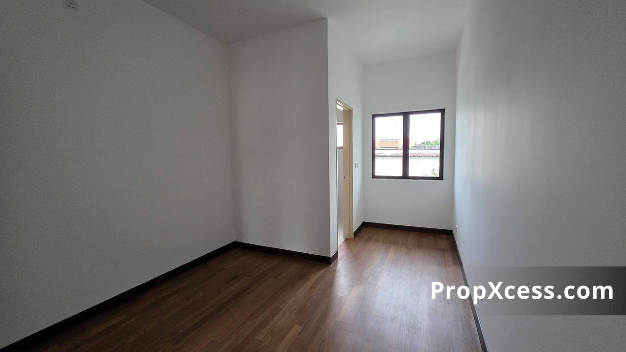 4-Bedroom Terrace / Link for sale in Penang photo 6