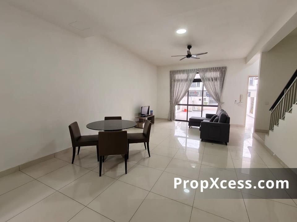 4-Bedroom Terrace / Link for sale in Johor photo 2