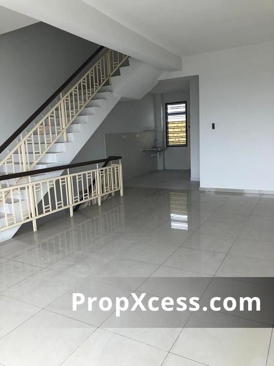 4-Bedroom Terrace / Link for sale in Johor photo 17