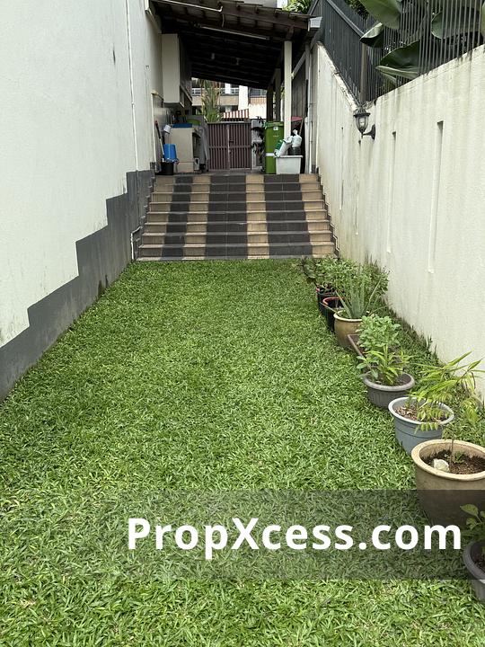 6-Bedroom Terrace / Link for sale in Seputeh, Kuala Lumpur photo 3