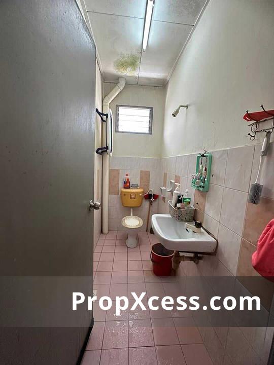 3-Bedroom Terrace / Link for sale in Johor Bahru, Johor photo 4