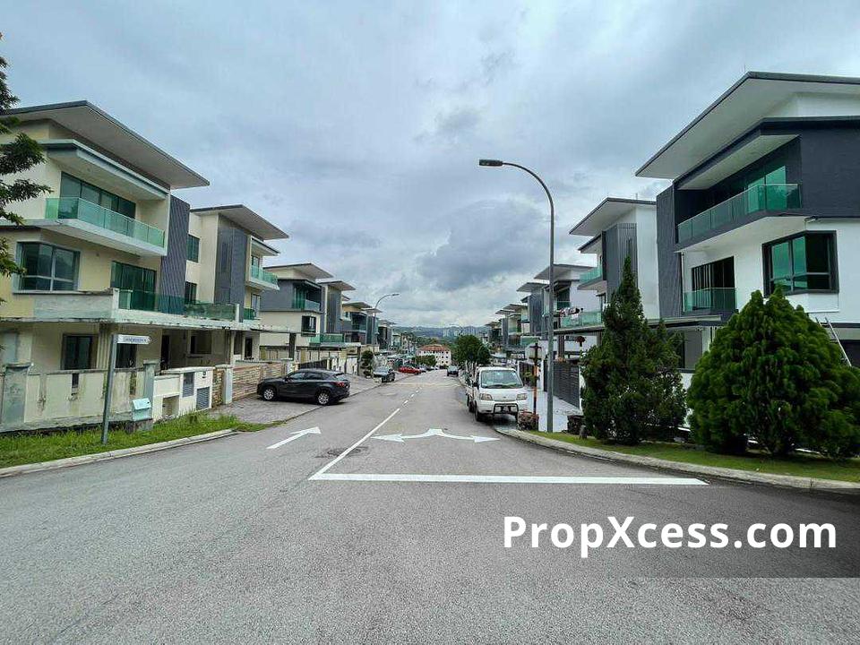 5-Bedroom Semi-Detached for sale in Selangor photo 5