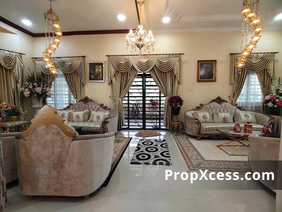 8-Bedroom Bungalow / Detached for sale in Kelantan photo 8
