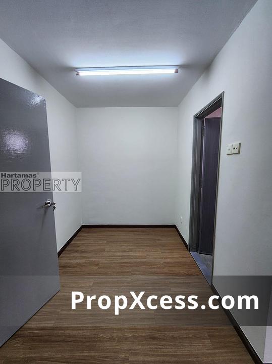 4-Bedroom Terrace / Link for rent in Bandar Utama, Petaling Jaya, Selangor