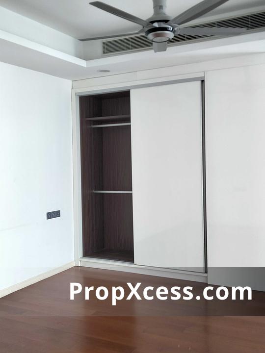 6-Bedroom Terrace / Link for sale in Selangor photo 7