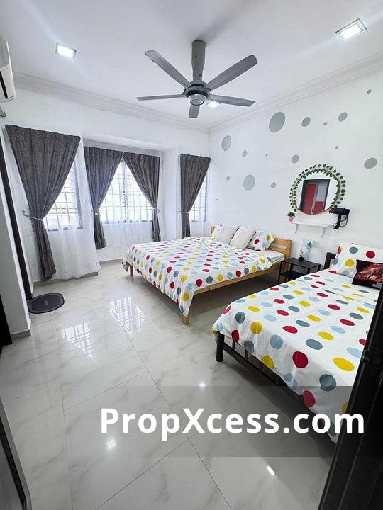 4-Bedroom Terrace / Link for sale in Johor Bahru, Johor photo 8
