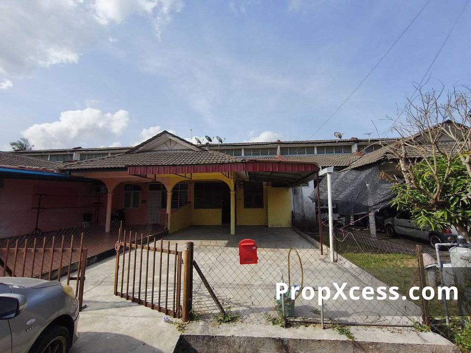 4-Bedroom Terrace / Link for sale in Kelantan photo 3