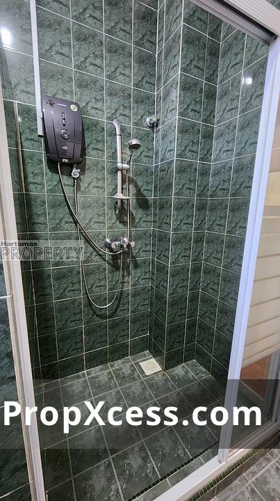 5-Bedroom Terrace / Link for rent in Bandar Utama, Petaling Jaya, Selangor