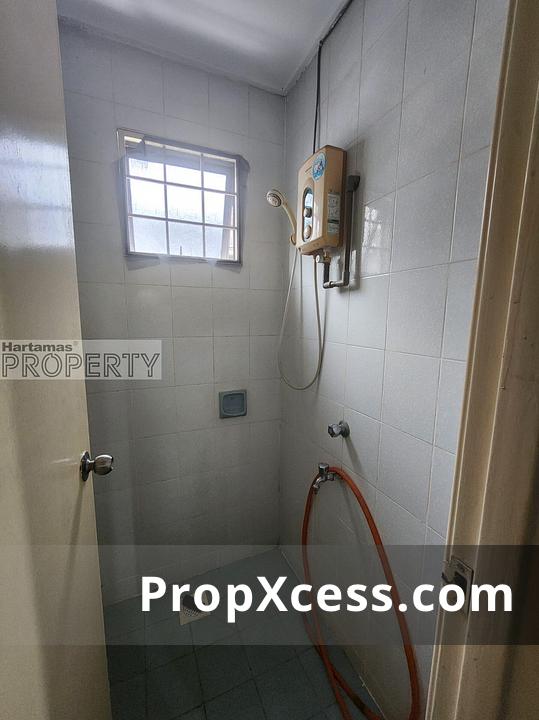 4-Bedroom Terrace / Link for rent in Bandar Utama, Petaling Jaya, Selangor