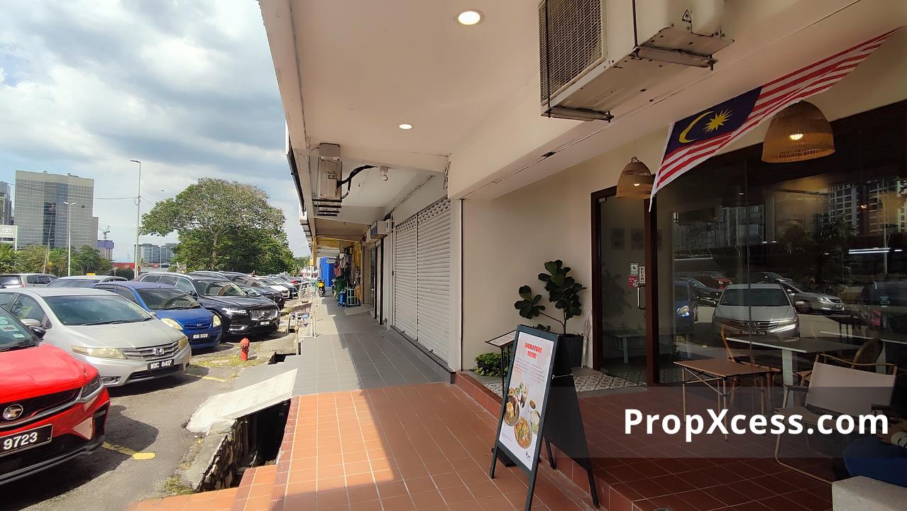 1-Bedroom Terrace / Link for rent in Subang Jaya, Selangor photo 5