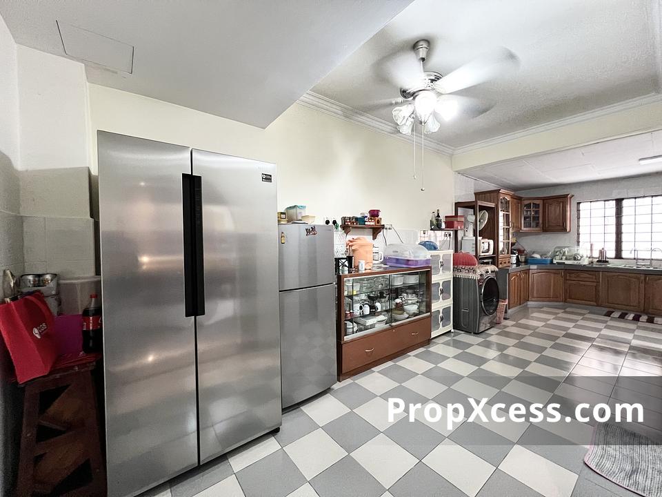 4-Bedroom Terrace / Link for sale in Cheras, Kuala Lumpur photo 3