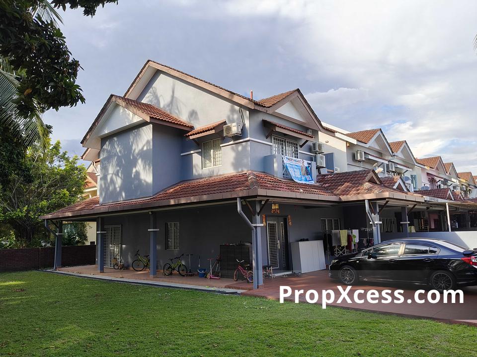 4-Bedroom Terrace / Link for sale in Puchong, Selangor