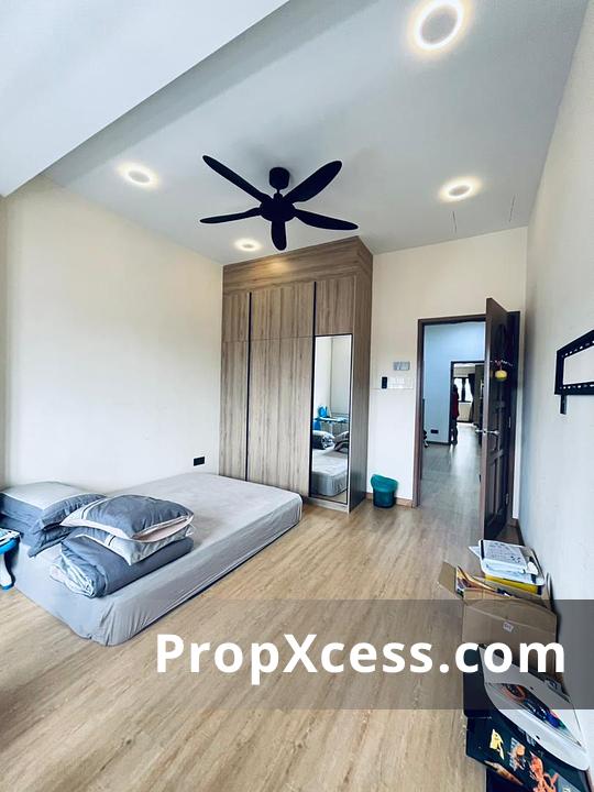 5-Bedroom Terrace / Link for sale in Kuala Lumpur photo 7